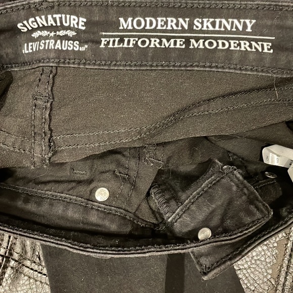 Levi’s Signature Modern Skinny Jeans | 28 | Black - Picture 9 of 9